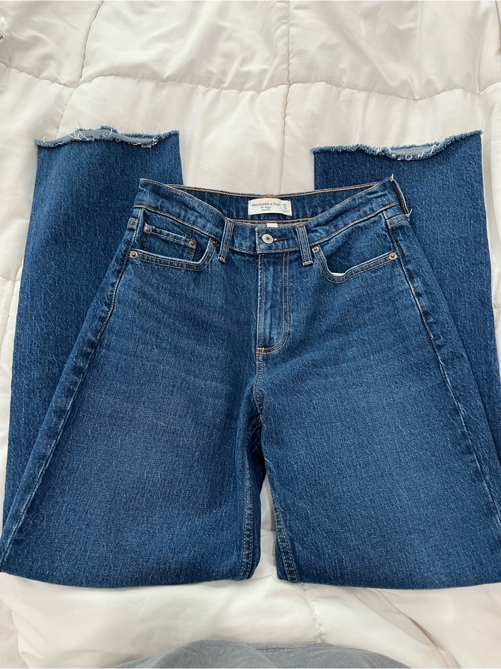 Abercrombie low rise baggy jean